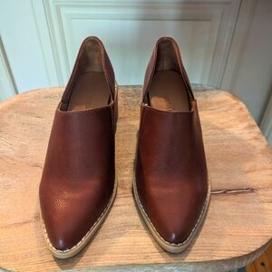 Cynthia Rowley "Eddie" Brown Booties Size 8 NWT